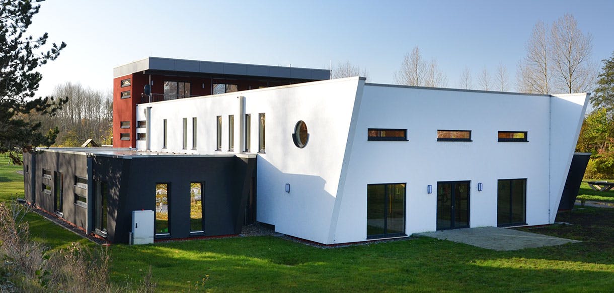 AOK-Klinik Rügen mit dem Indoor-Spielplatz von Haas Gewerbebau